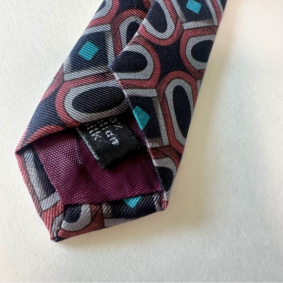 Vintage Valentino Italian Silk Classic Geometric Patterned Tie, by Mario 3.75” - Picture 6 of 7